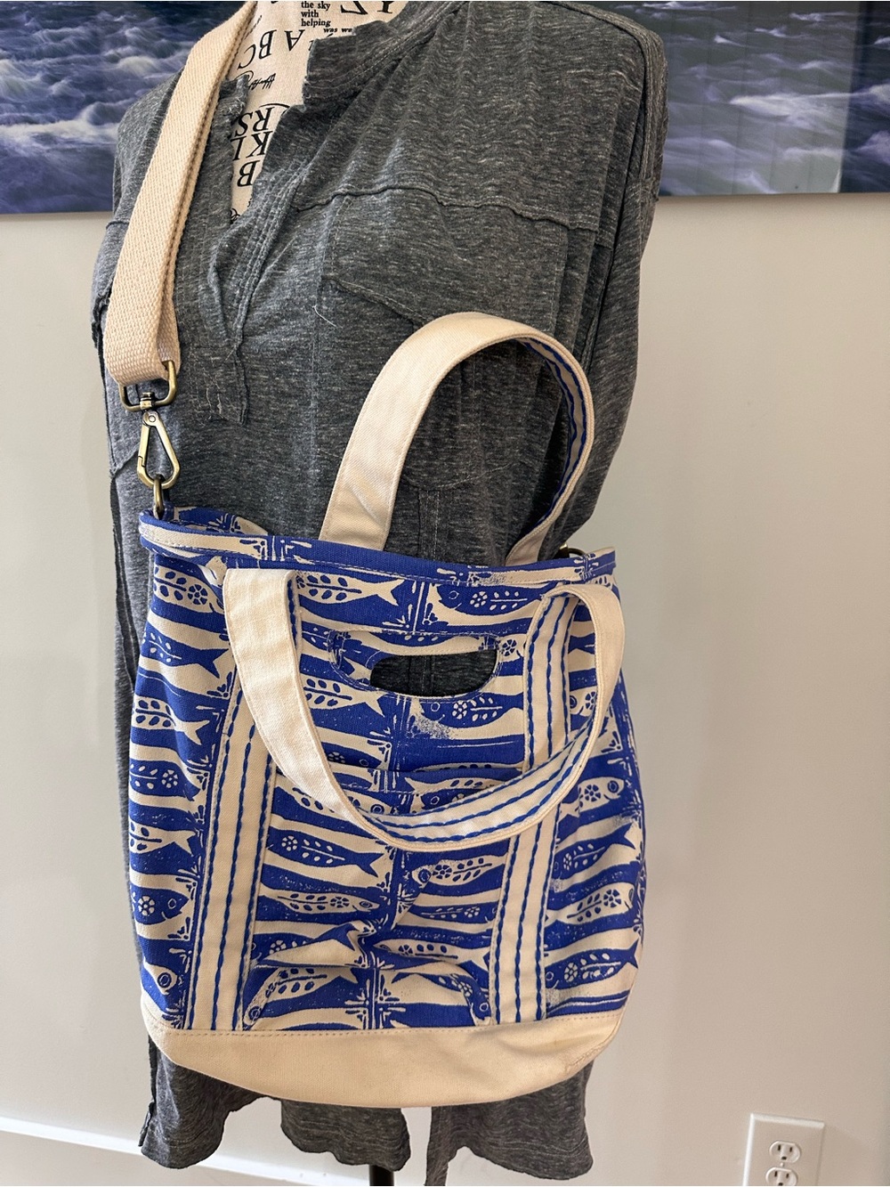 Free people mini caravan tote fish print sardine tile 🐟 - Picture 2 of 13